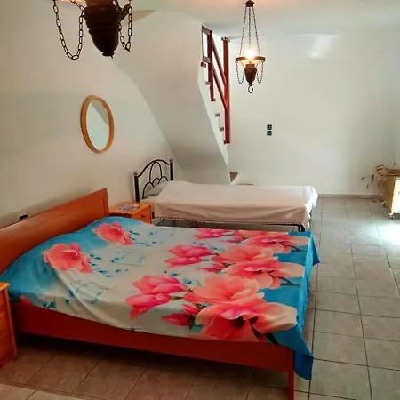 4 Bedrooms House With Wifi At Skala Fourkas Feriehus *